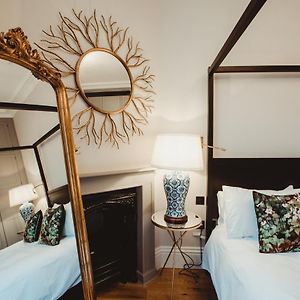 One-Bedroom Suite Apartment